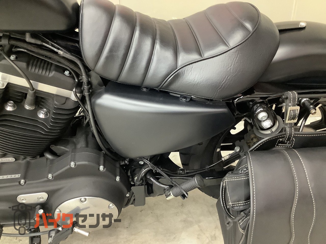 VANCE &HINES ハーレダビッドソン XL883N マフラー ハーレーダビッドソン Sportster 883 Iron [ XL883N ]VANCE&HINES