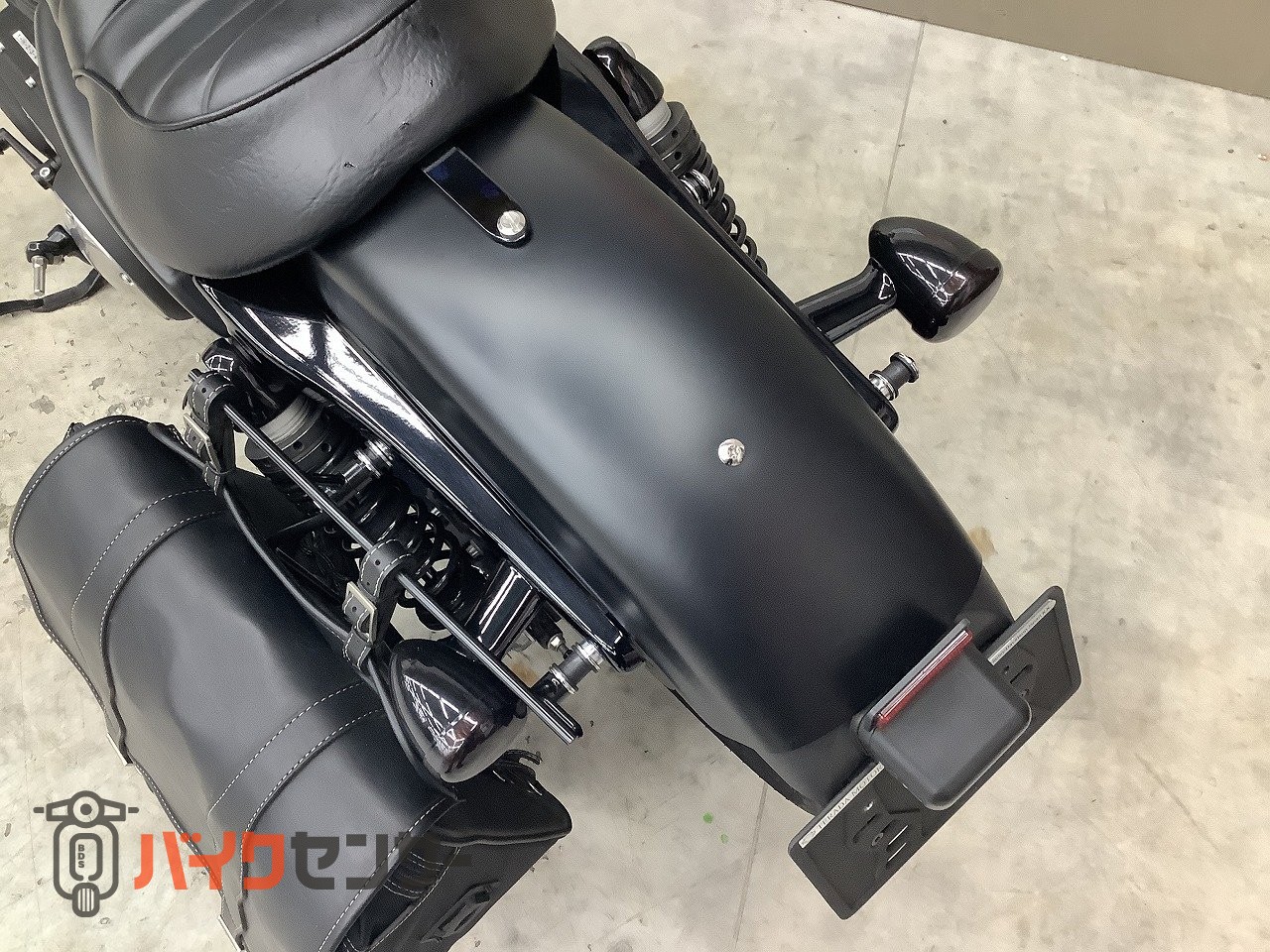 VANCE &HINES ハーレダビッドソン XL883N マフラー ハーレーダビッドソン Sportster 883 Iron [ XL883N ]VANCE&HINES