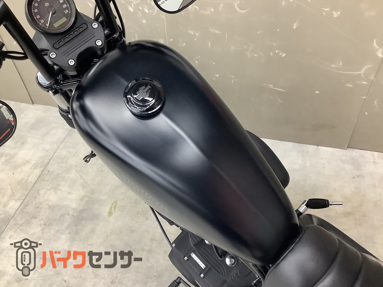ハーレーダビッドソン Sportster 883 Iron [ XL883N ]VANCE&HINES