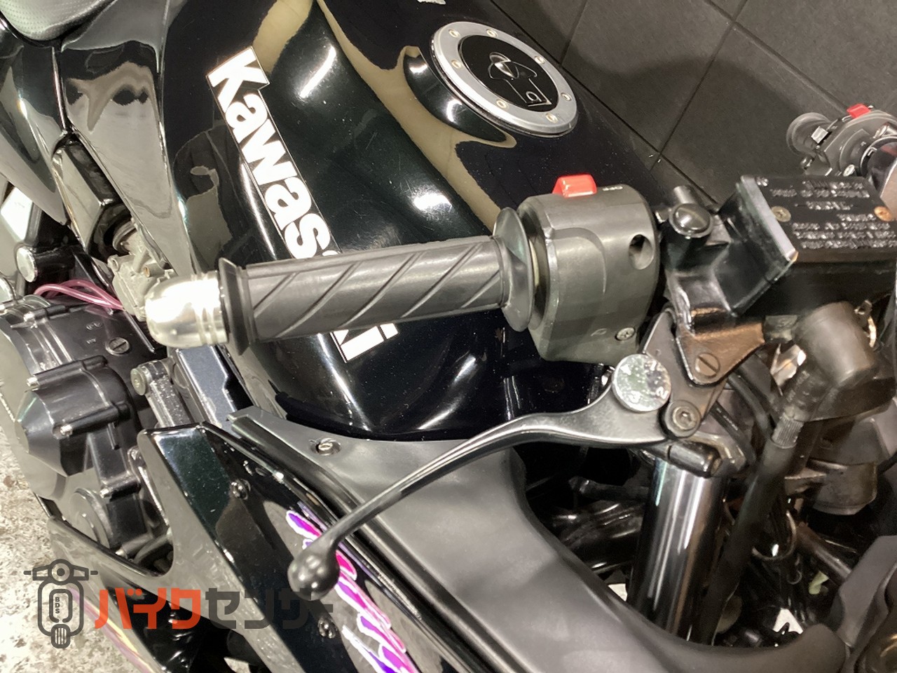 カワサキ GPZ1100 乗出し整備済・車検残(R10年9月迄)・マフラー改