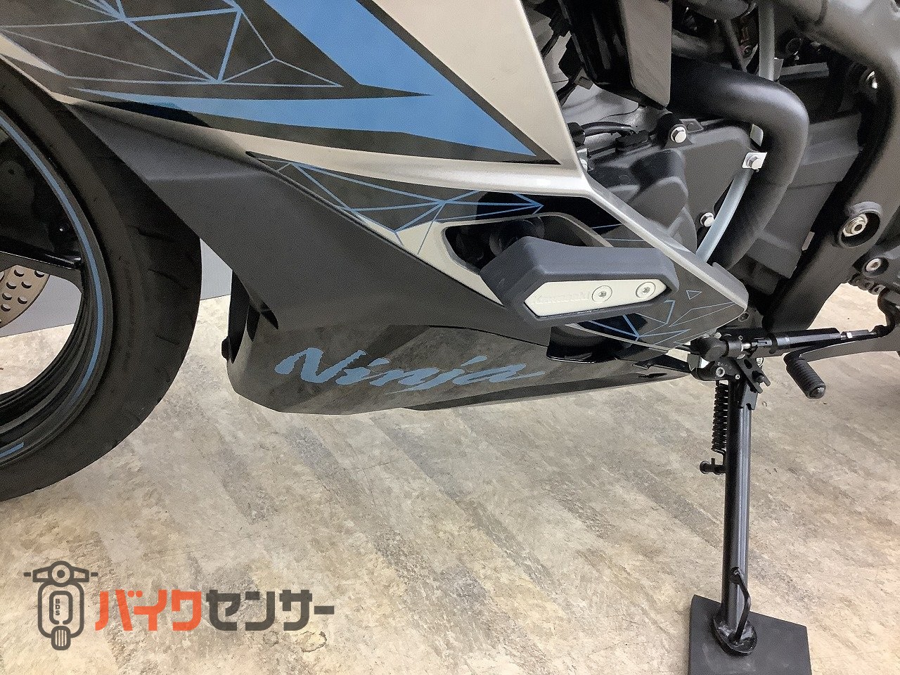 カワサキ Ninja ZX-25R SE 2024年モデル ワンオーナー・スライダー付き