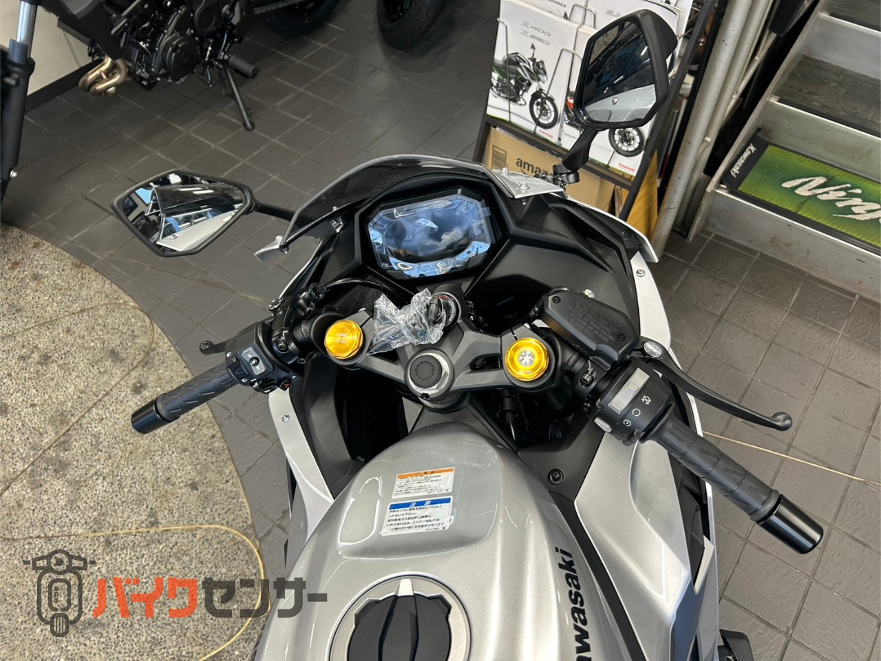 カワサキ Ninja ZX-4R SE 2027年モデル ギャラクシーシルバー クイック