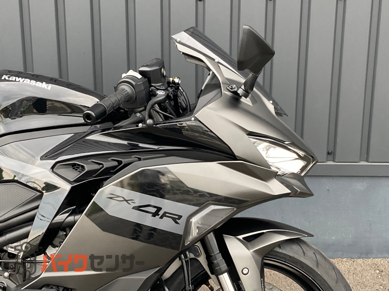 カワサキ NINJA ZX-4R SE 2027 クイックシフター スモークウインド