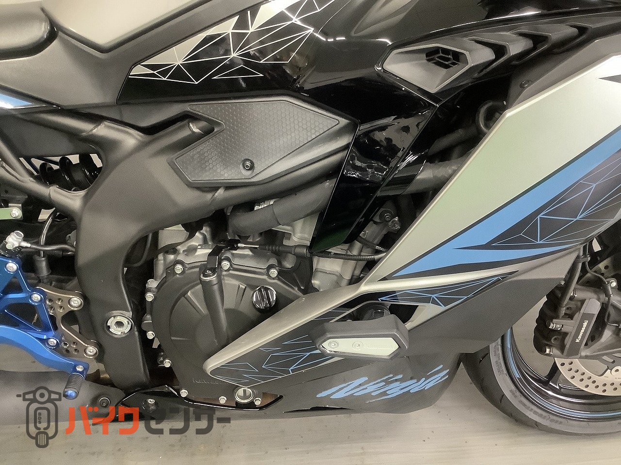 カワサキ Ninja ZX-25R SE 2024年モデル ビート製バックステップ リア