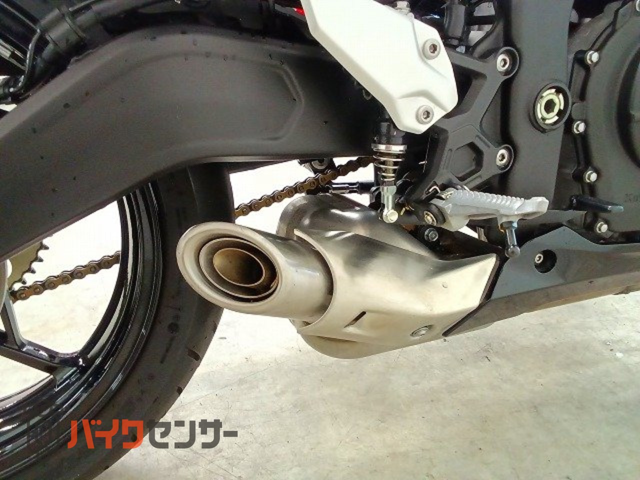 カワサキ Ninja ZX-25R SE 純正エンジンスライダー／クイックシフター