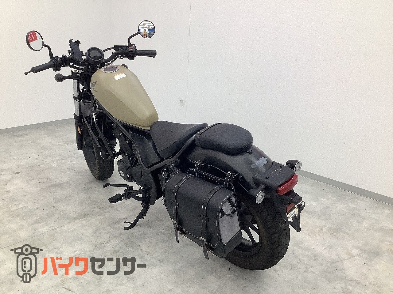 ホンダ レブル250 2020年モデル サイドバッグ装備 純正マフラーにてお