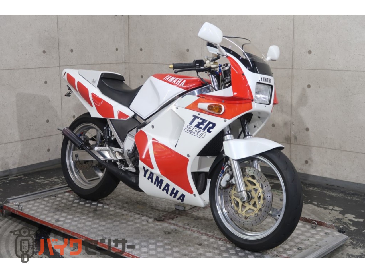 ヤマハ TZR250 絶版車両 2サイクルエンジン 78847 B698611| BDSバイク