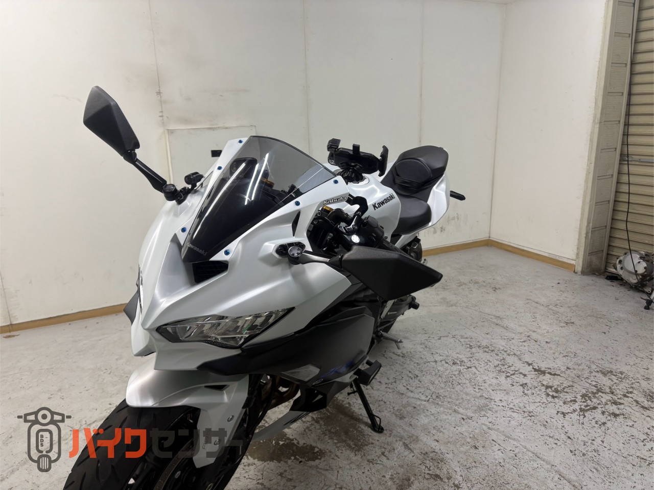 カワサキ Ninja ZX-4R SE ヨシムラマフラー ETC2.0 ドライブレコーダー