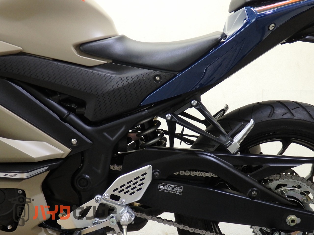 ヤマハ YZF-R25 RG74J 2022年モデル カウリングプロテクター