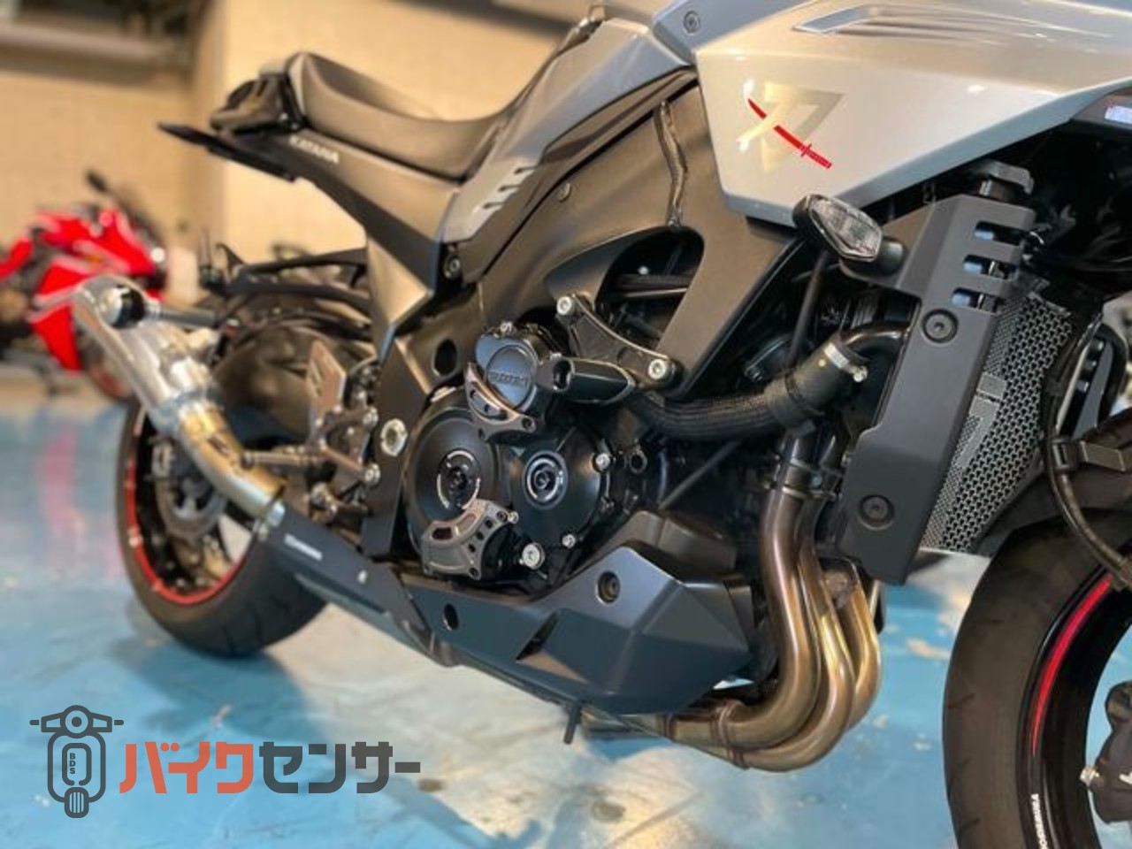 スズキ KATANA YOSHIMURAバナナサイレンサー バックステップ