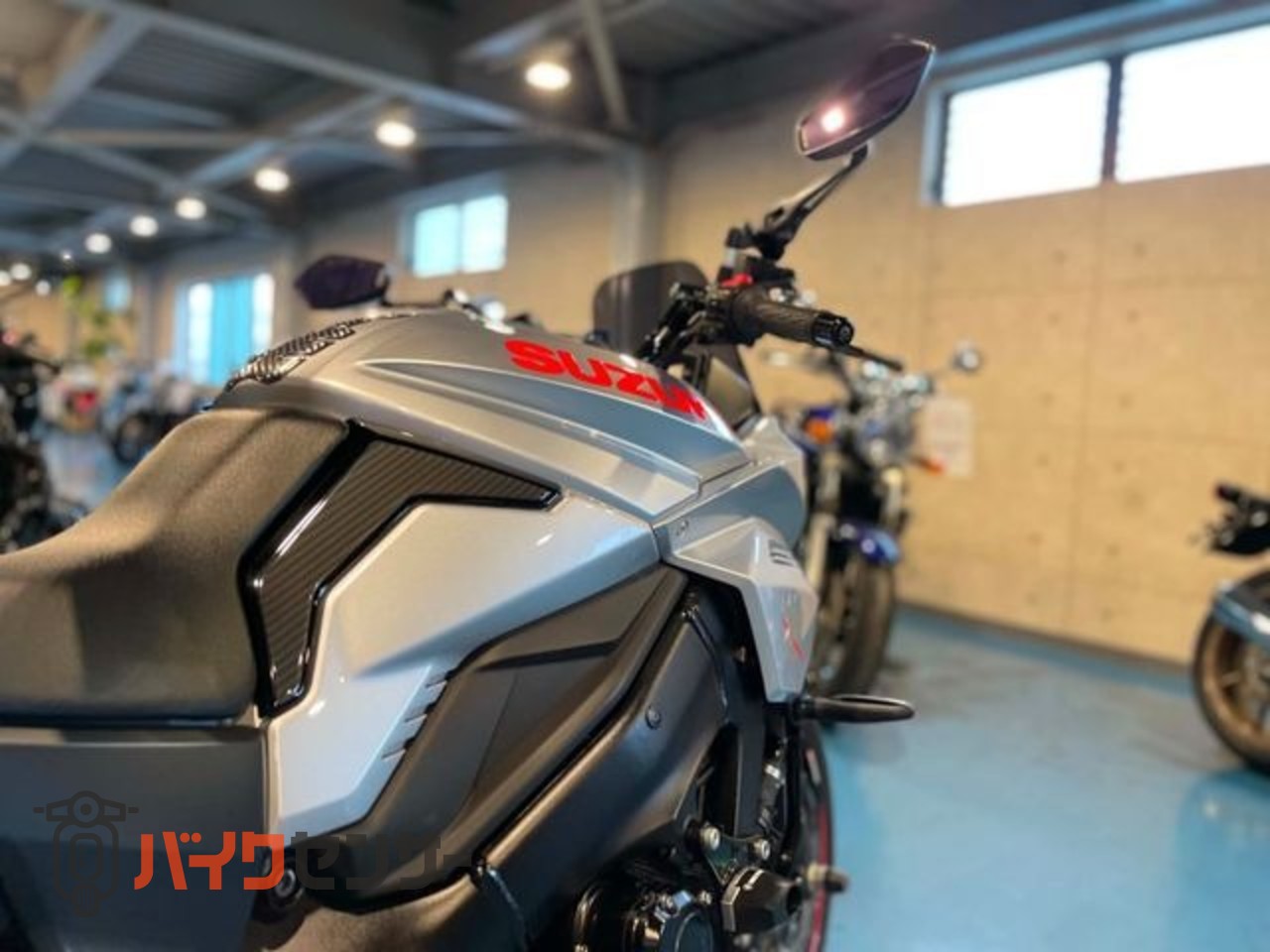 スズキ KATANA YOSHIMURAバナナサイレンサー バックステップ