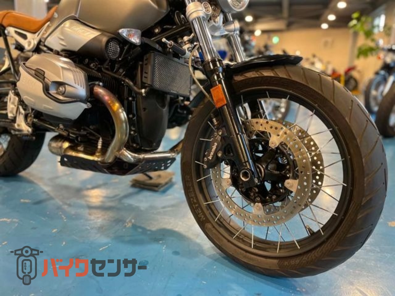 BMW R nineT Scrambler 純正オプションAKRAPOVICマフラー チューブレス