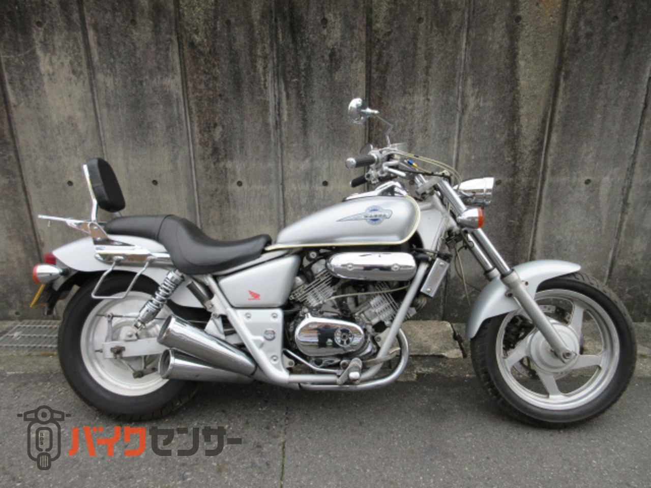 ホンダ マグナ250 シルバー バックレスト付き サイドバッグサポート