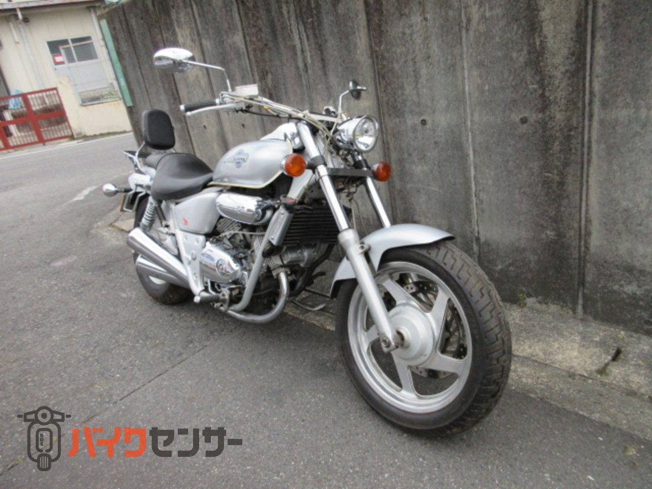 ホンダ マグナ250 シルバー バックレスト付き サイドバッグサポート