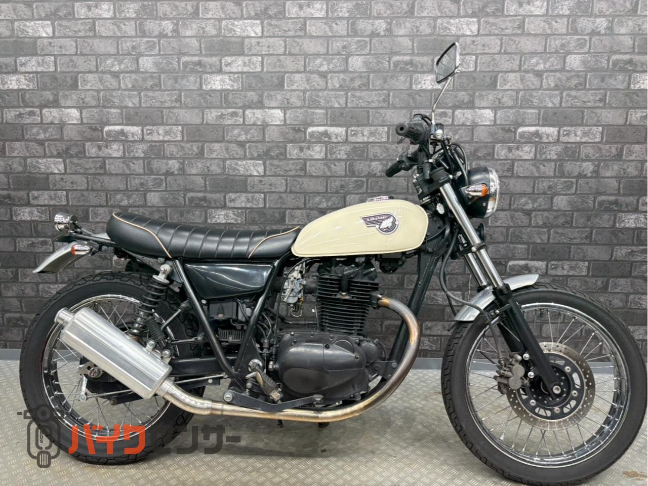 カワサキ 250TR 社外マフラー カスタムハンドル シート Rフェンダー