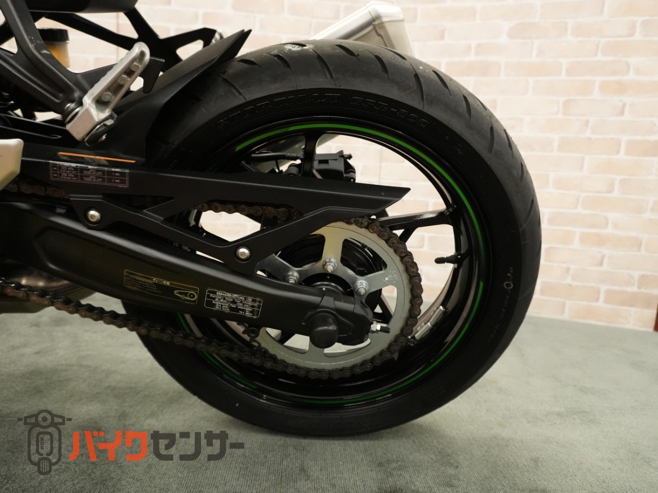 カワサキ Ninja ZX-4R SE クイックシフター フェンダーレス フレーム