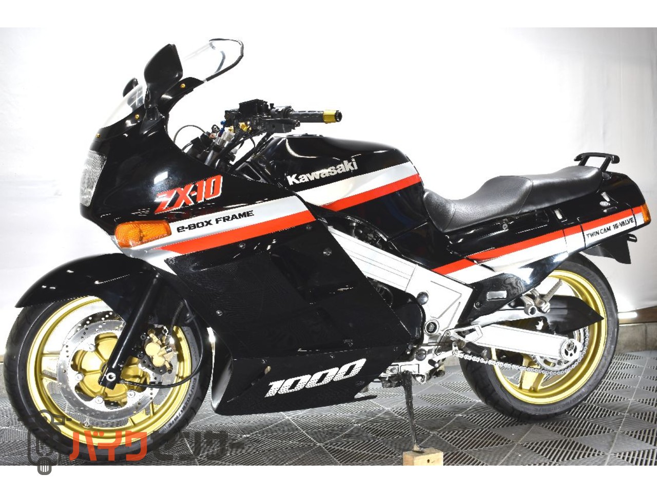 カワサキ ZX-10！！ 超低走行の実走行車！！ 希少！！ 車検付きで即納