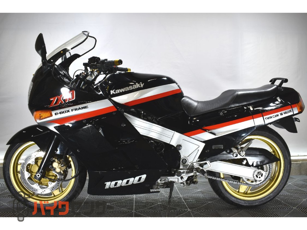 カワサキ ZX-10！！ 超低走行の実走行車！！ 希少！！ 車検付きで即納