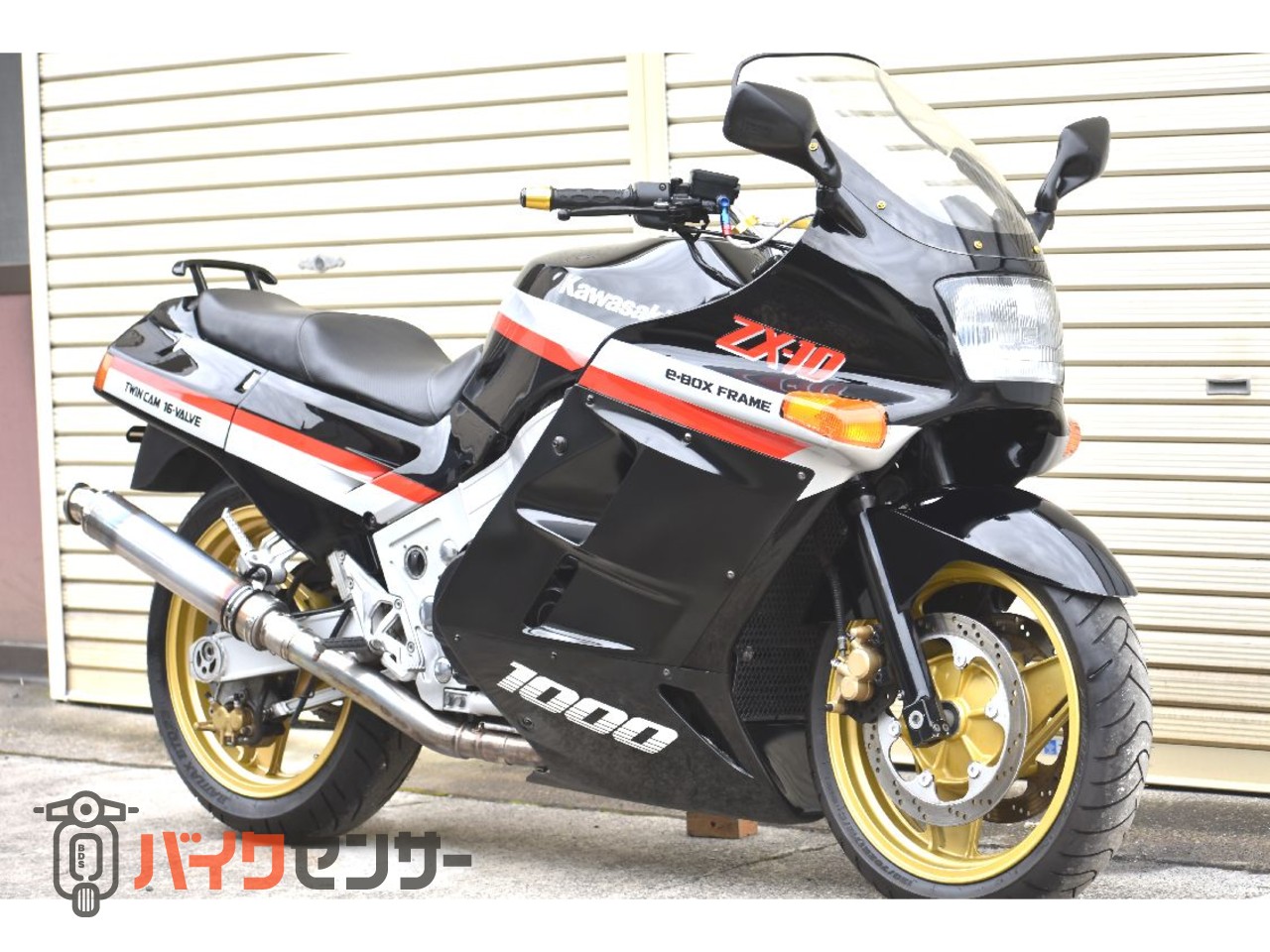 カワサキ ZX-10！！ 超低走行の実走行車！！ 希少！！ 車検付きで即納
