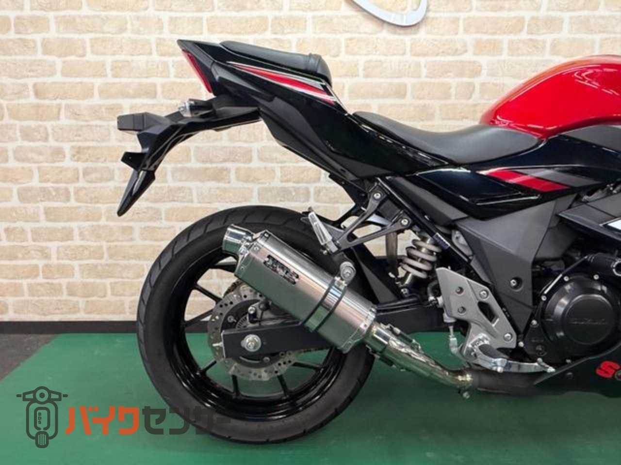 スズキ GSX250R ETC搭載 WR'Sマフラー puigスクリーン マルチバー