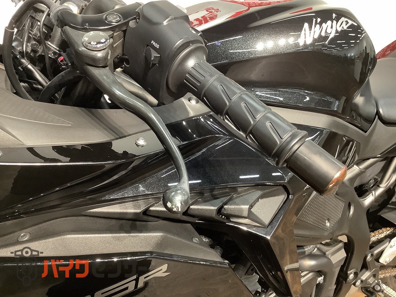 カワサキ *NINJA ZX－25R ☆2022年モデル／マルチバー