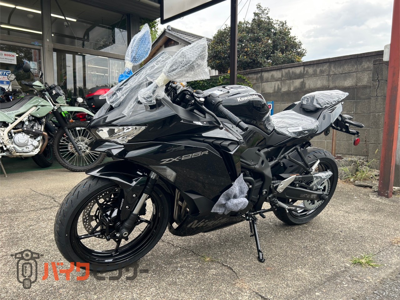 カワサキ Ninja ZX-25R 2027年モデル B700538| BDSバイクセンサー