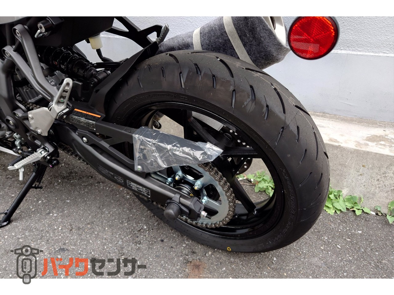 カワサキ Ninja ZX-4R SE 2027モデル ギャラクシーシルバー クイック