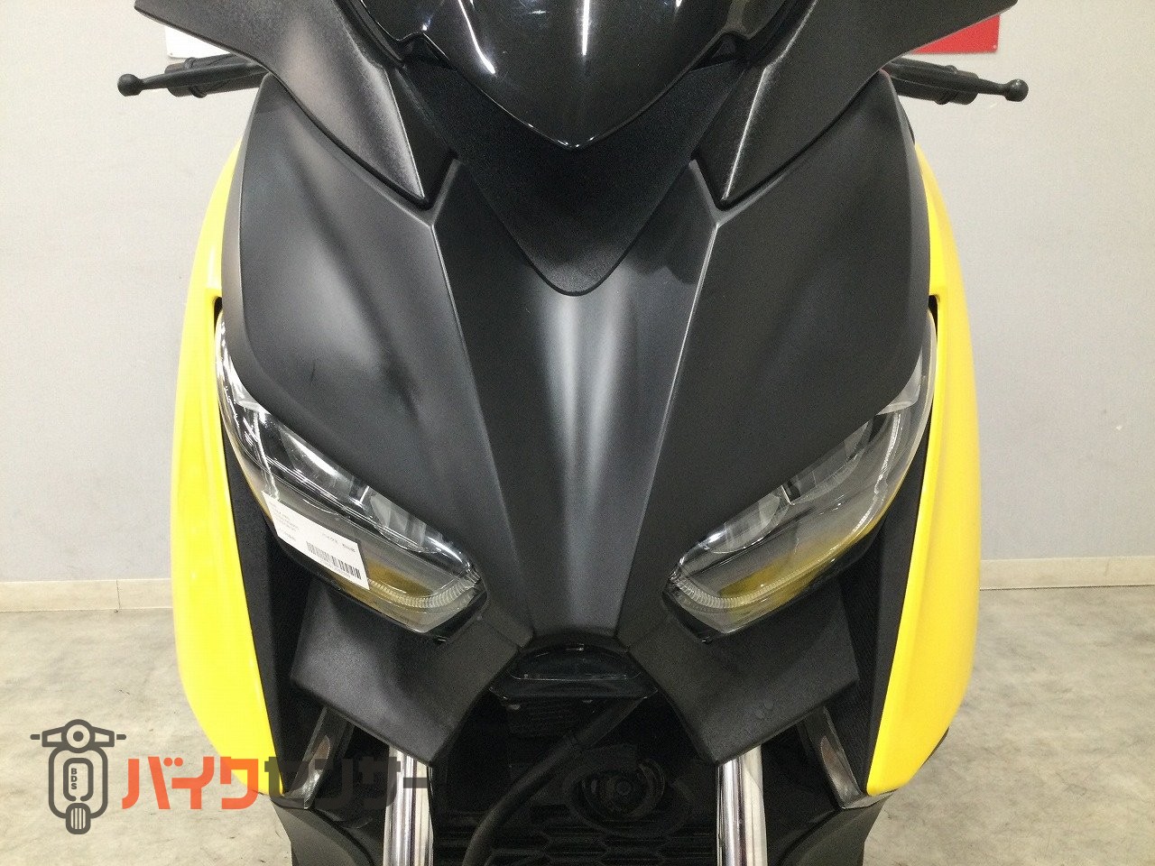 YAMAHA XMAX 2018年モデル　純正ショートスクリーン ヤマハ XMAX ABS 2018年モデル 型式SG42J ショートスクリーン B701234