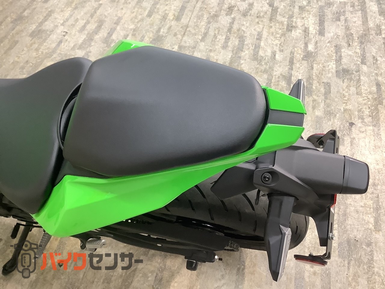 カワサキ NINJA ZX－4RR 2026年モデル マルチバー・USB