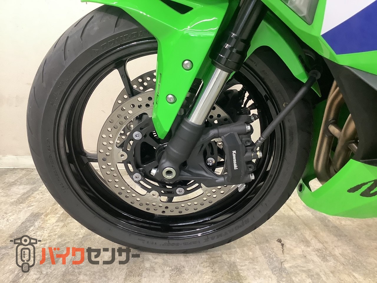 カワサキ NINJA ZX－4RR 2026年モデル マルチバー・USB