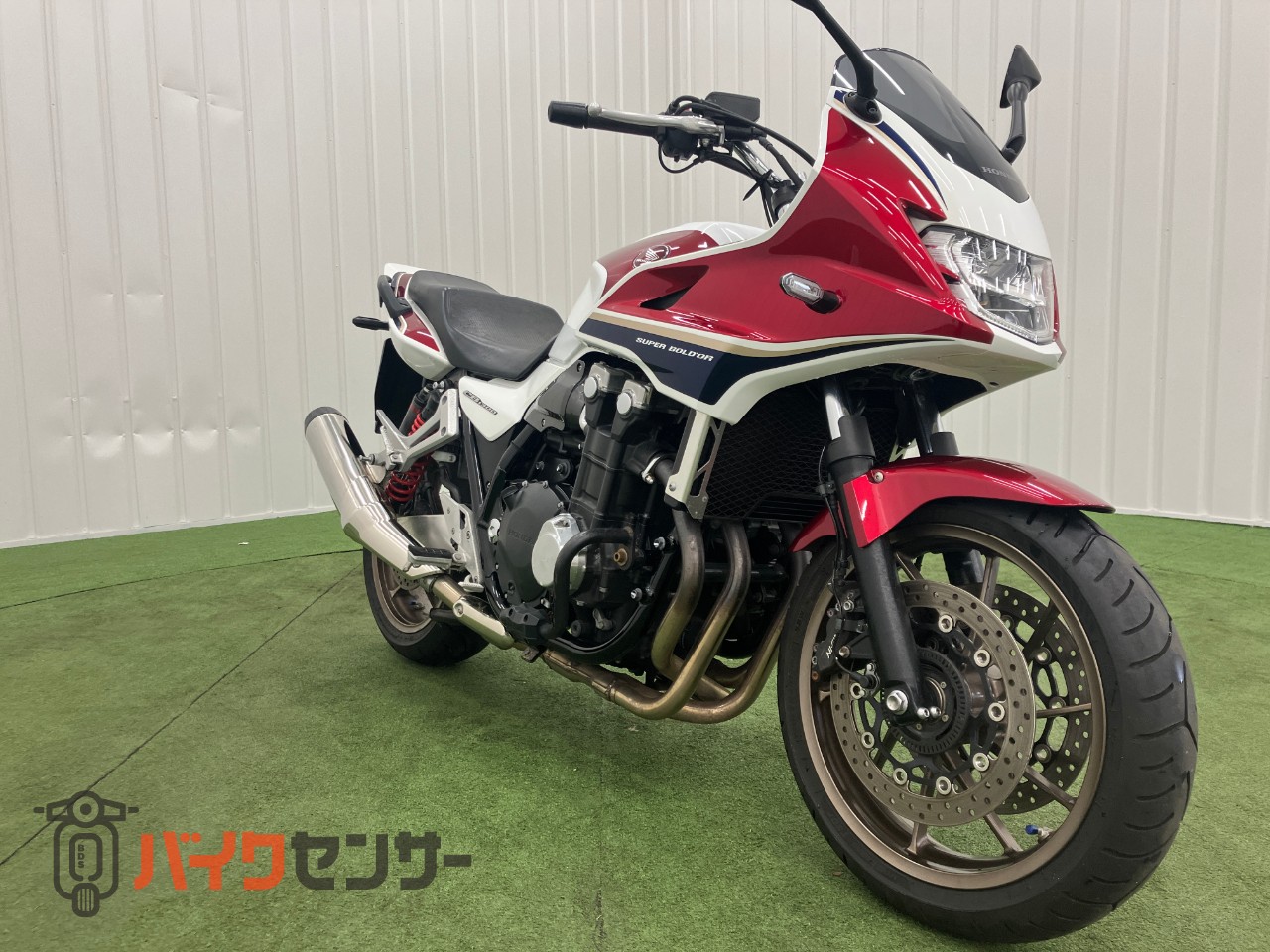 ホンダ CB1300 SUPER ボルドール パールサンビームホワイト 純正