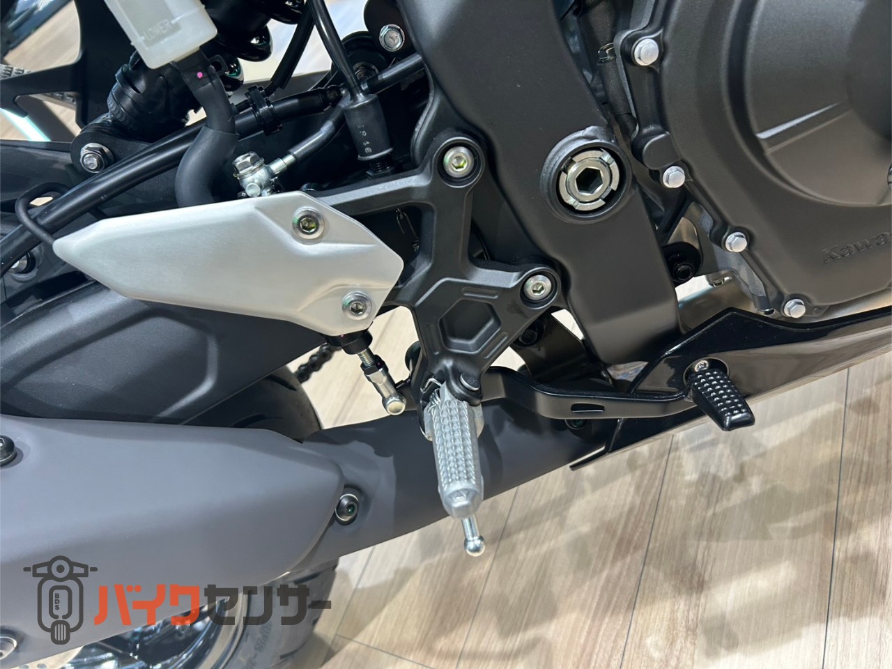 カワサキ Ninja ZX-25R SE 2027年モデル メタリックスパークブラック