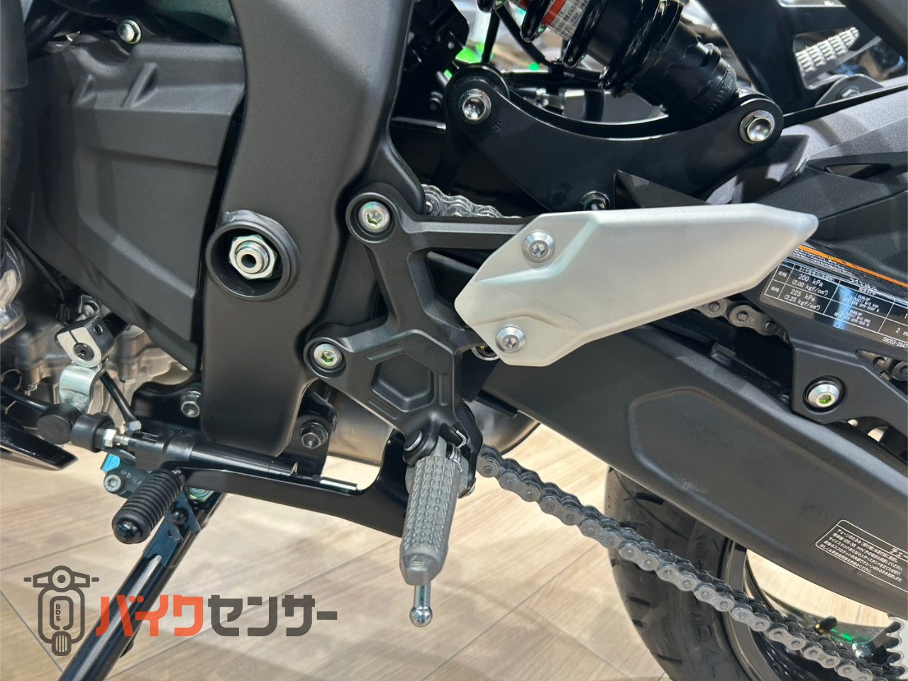 カワサキ Ninja ZX-25R SE 2027年モデル メタリックスパークブラック