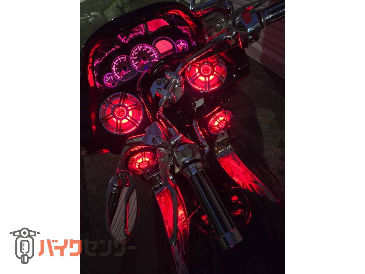 ヤマハ 高年式マジェスティ250C 自由自在にLEDの光らせ方・色を変更