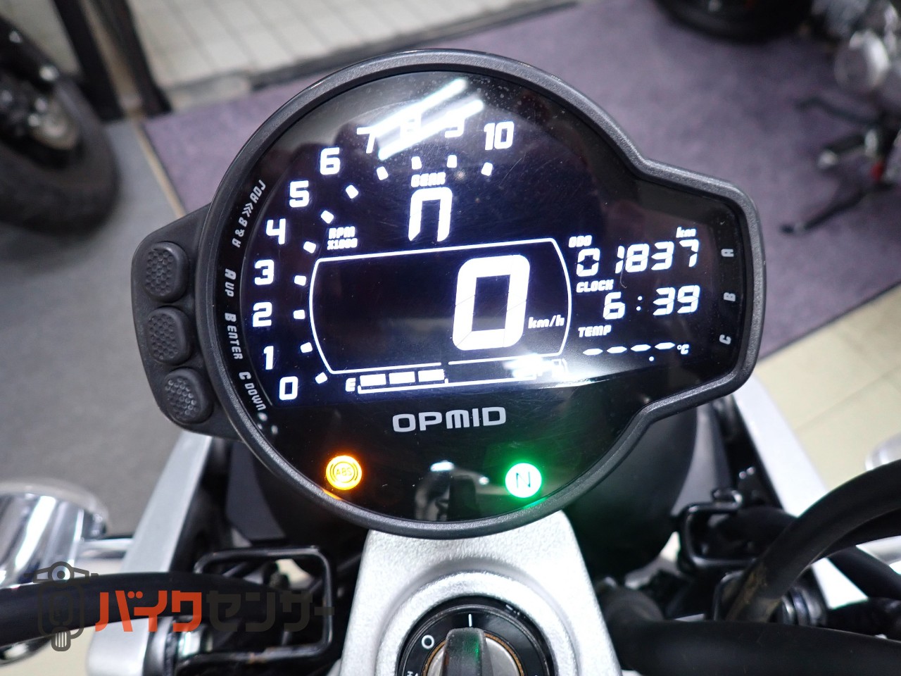 ホンダ モンキー125 黒 OPMIDメーター ヨシムラマフラー