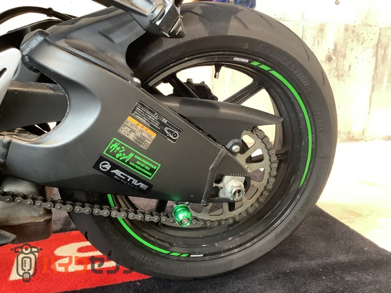 カワサキ Ninja ZX-6R 1000ccにはない。636だけの世界。 B703946| BDS