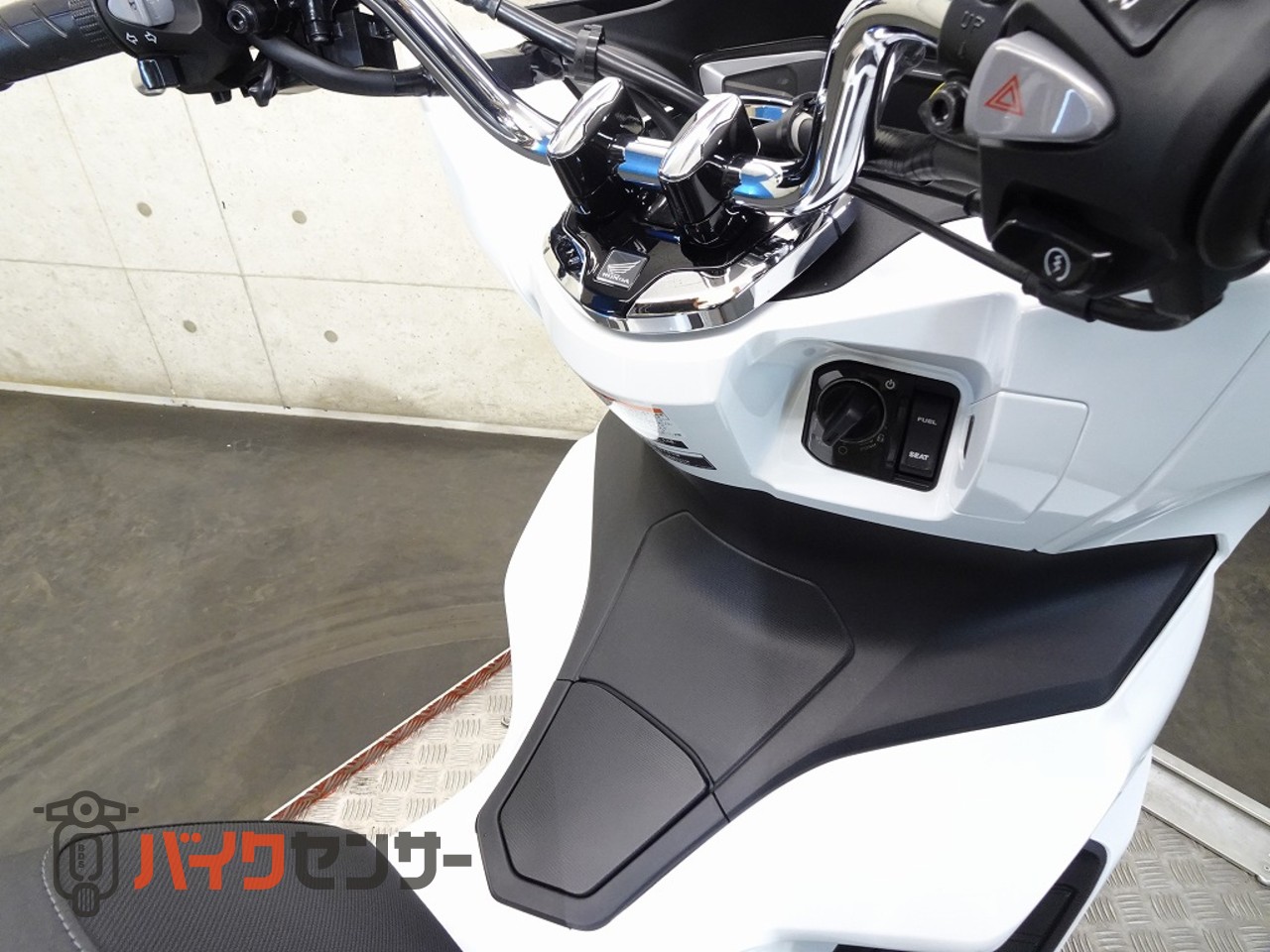 ホンダ PCX160 ABS 2023年モデル、2024年製造 KF47