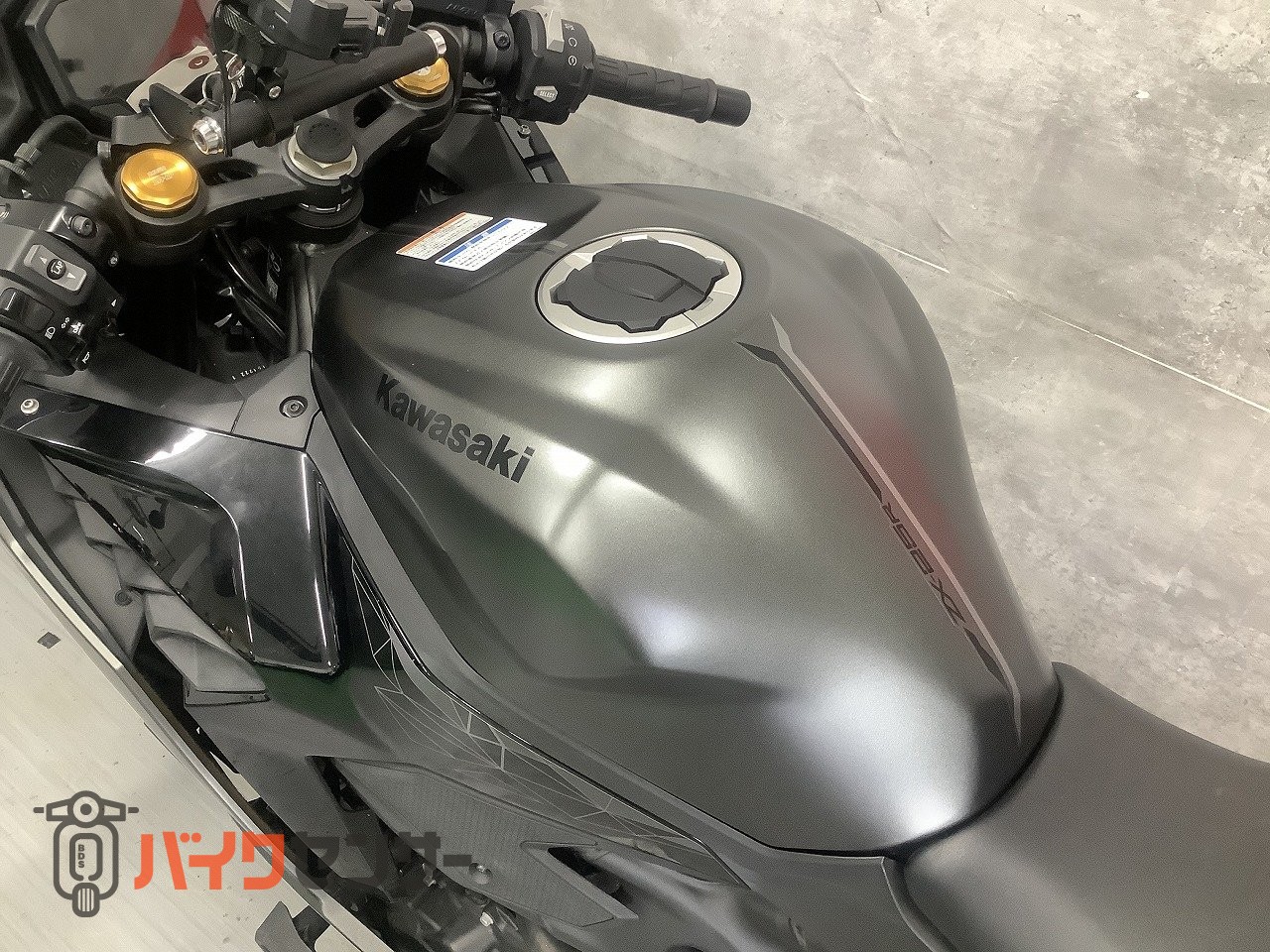 カワサキ Ninja ZX-25R SE マルチバー ABS B704229| BDSバイクセンサー