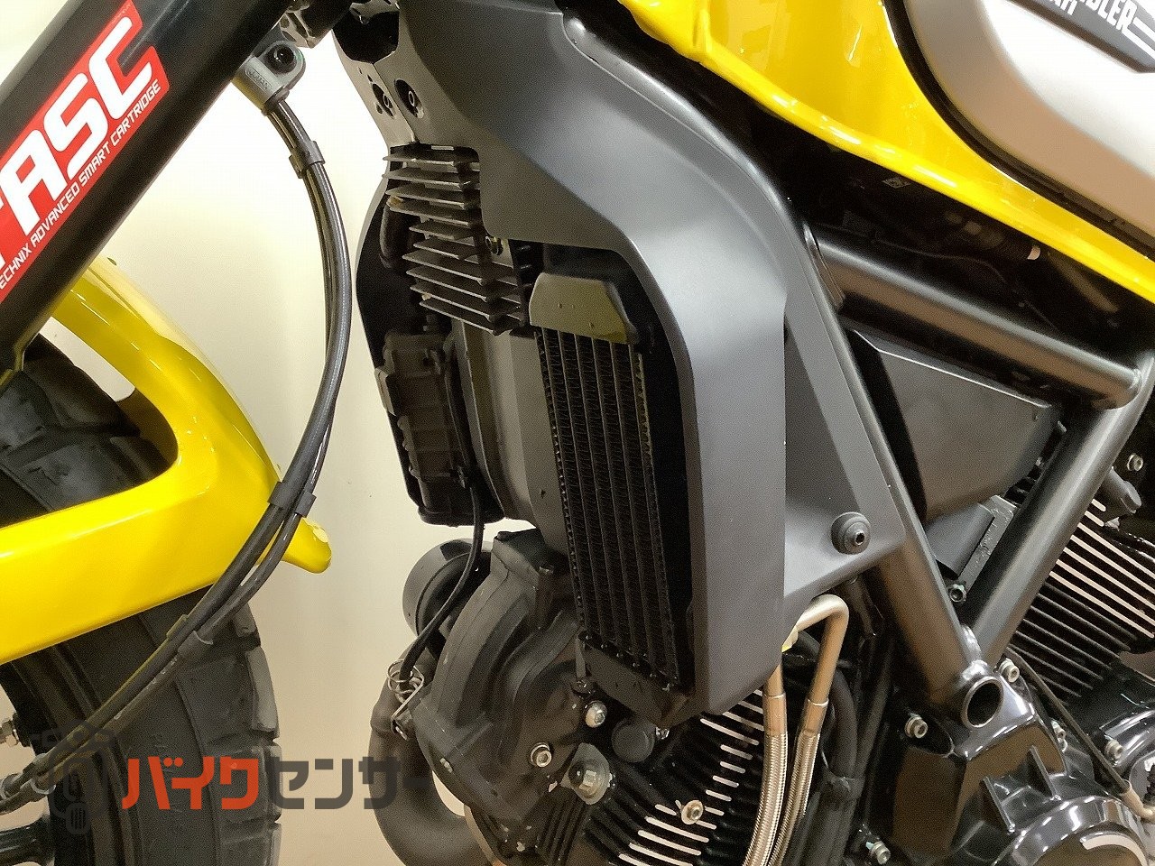 ドゥカティ スクランブラー アイコン OHLINSリアサスペンション・TASC