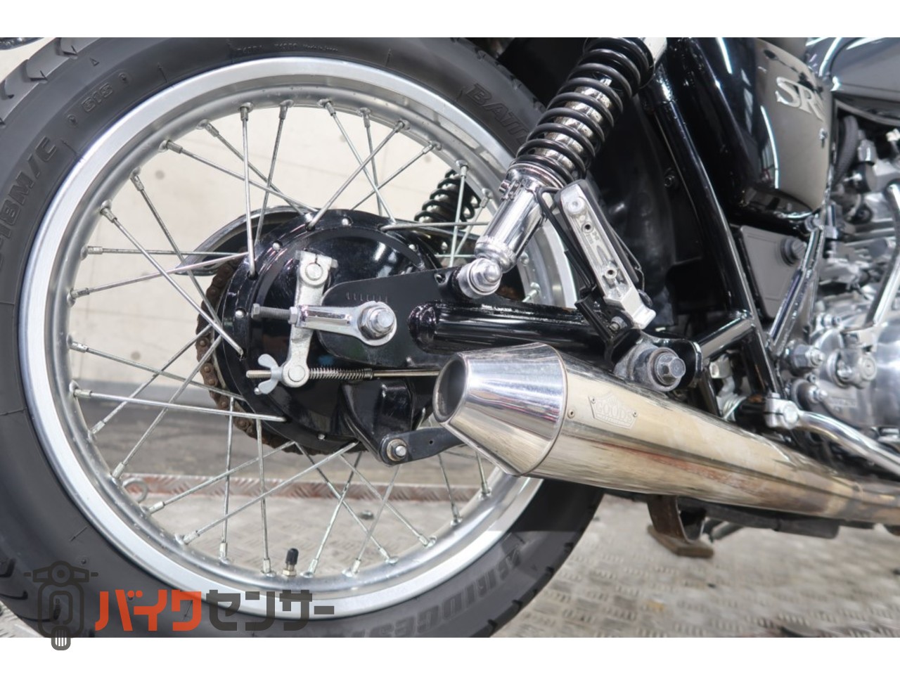 ヤマハ SR400 FinelEdition GOODSマフラー カスタムシート B704469