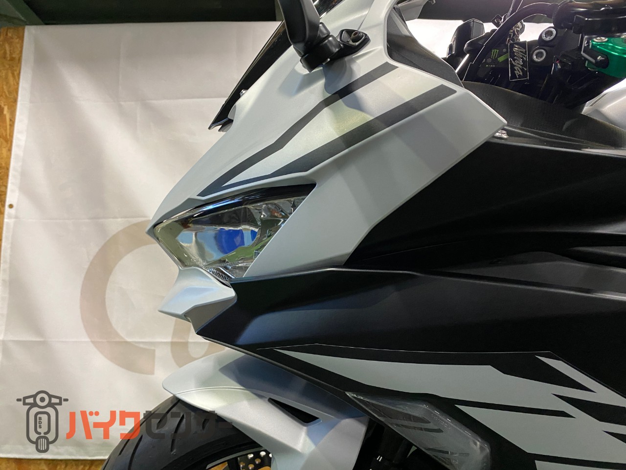 カワサキ Ninja ZX-4R SE 2025年式モデル ワンオーナー フェンダーレス