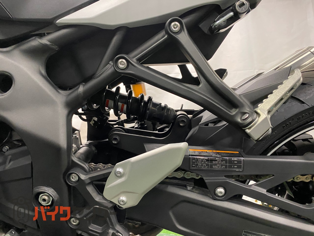 カワサキ Ninja ZX-4R SE 2025年式モデル ワンオーナー フェンダーレス