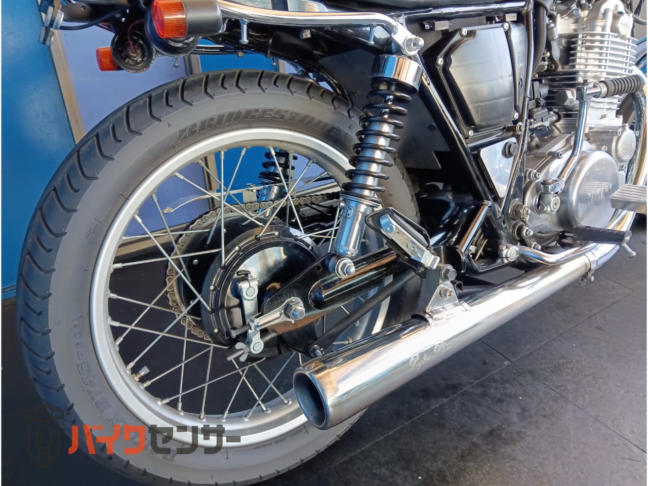 ヤマハ SR400 19574 ペイトンプレイスマフラー B704647| BDSバイクセンサー