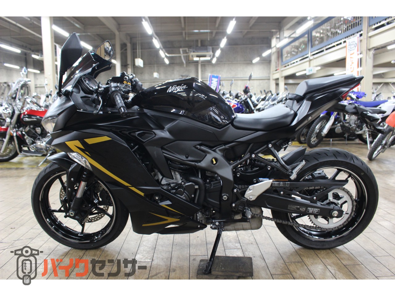 早田 カワサキ 大阪～整備済み Ninja ZX-25R 低走行 ノーマル車両 全国陸送