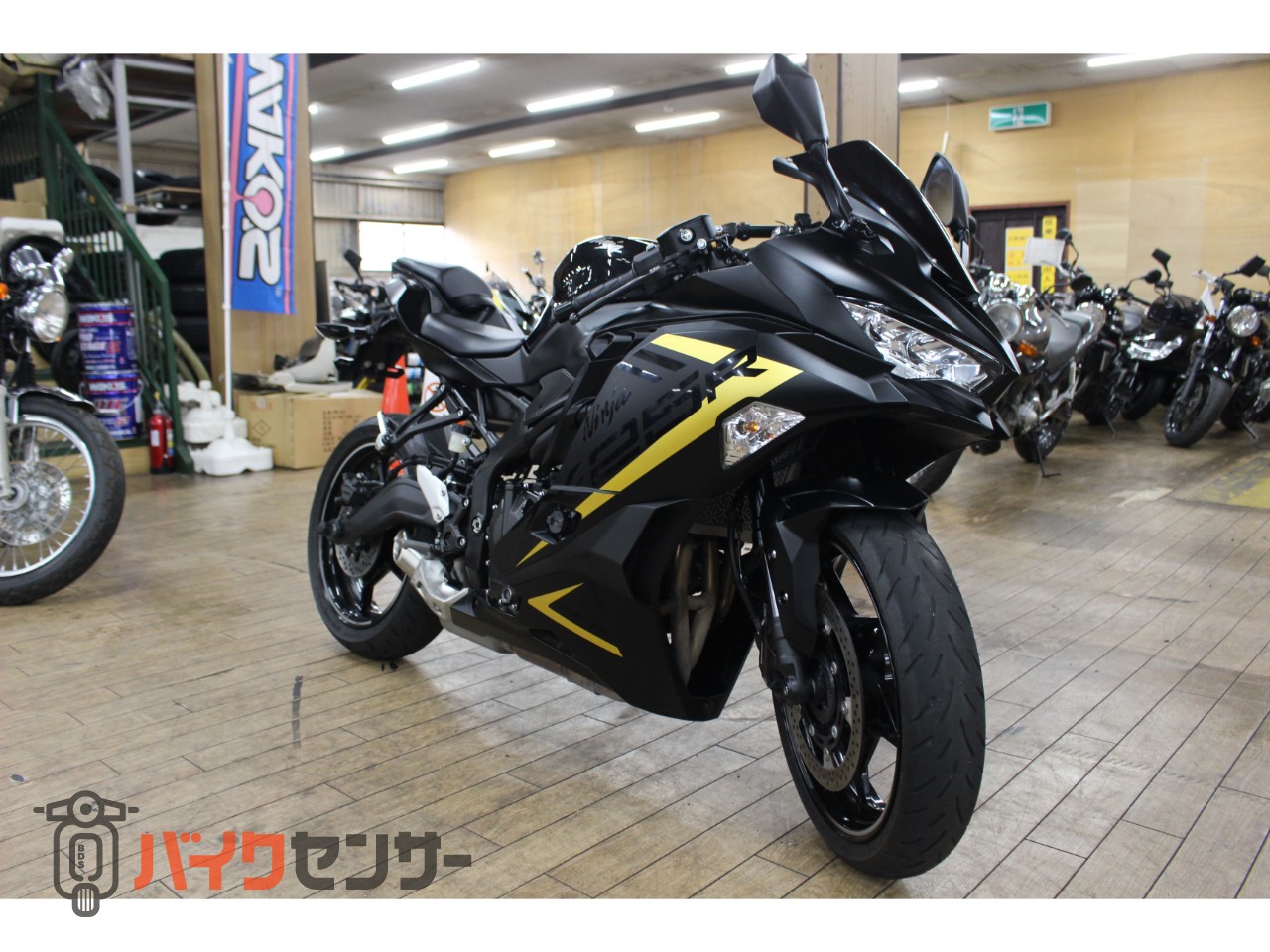 カワサキ 大阪～整備済み Ninja ZX-25R 低走行 ノーマル車両 全国陸送