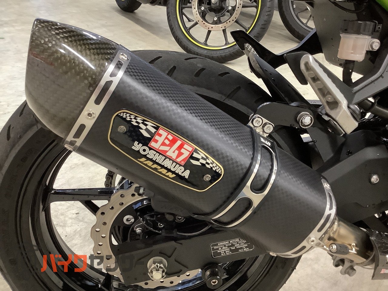 カワサキ Z400 ヨシムラサイレンサー 前後ドラレコ マルチバー