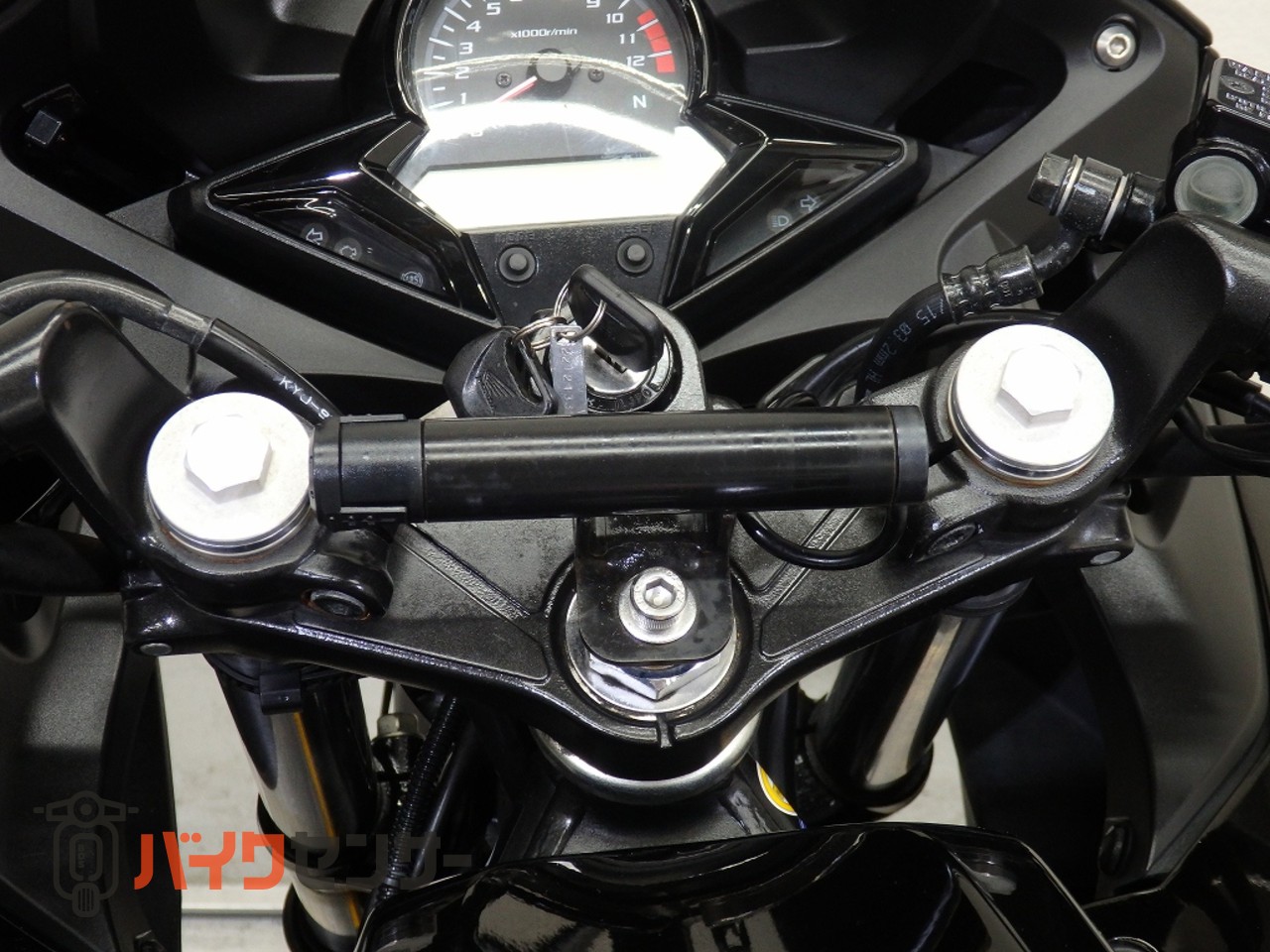 ホンダ CBR250R MC41後期モデル ETC USB電源付きマルチバー
