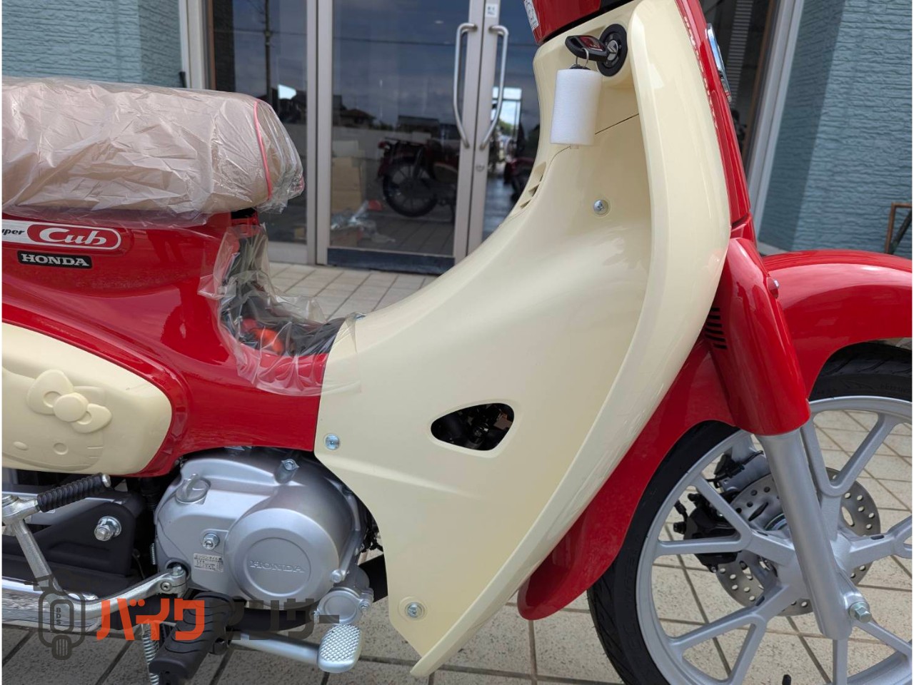 ホンダ スーパーカブ110 ハローキティ限定車 B706231| BDSバイクセンサー