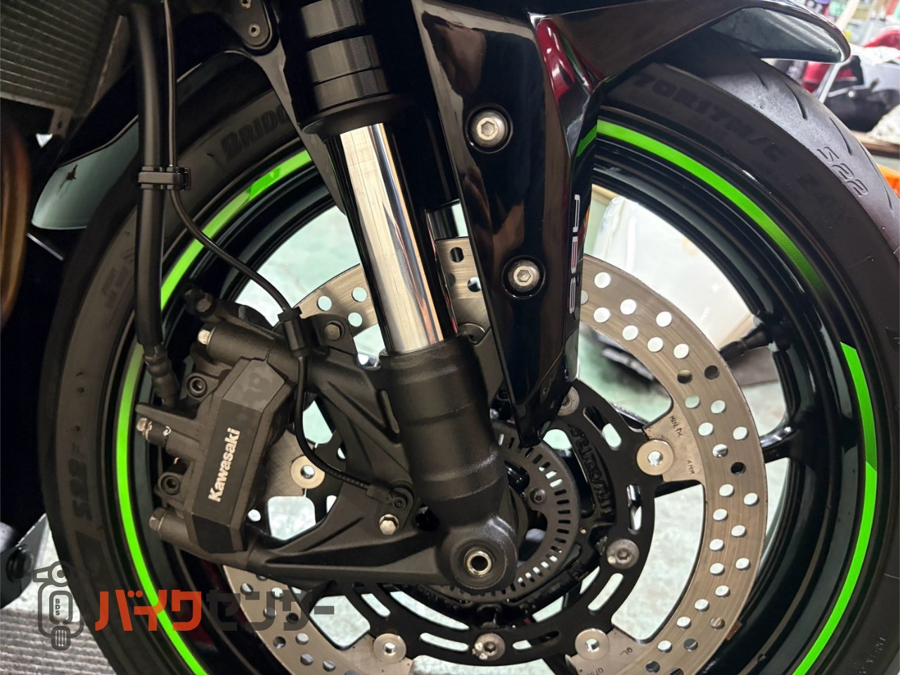カワサキ Ninja ZX-25R 4気筒エンジン エンジンスライダー クイック
