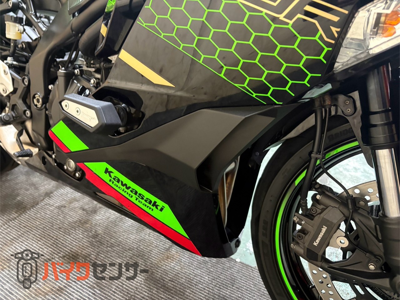 カワサキ Ninja ZX-25R 4気筒エンジン エンジンスライダー クイック